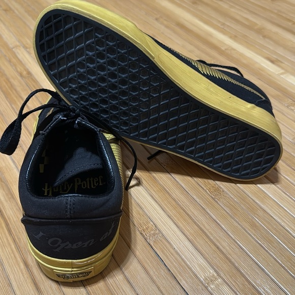 VANS Harry Potter Old Skool 'Golden Snitch - Picture 7 of 7